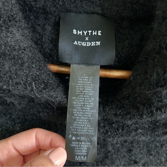 Smythe x Augden Handknit Split Collar Sweater Black Boucle medium - Picture 10 of 10